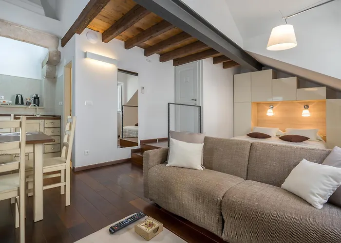 Nije Presa Apartment 3