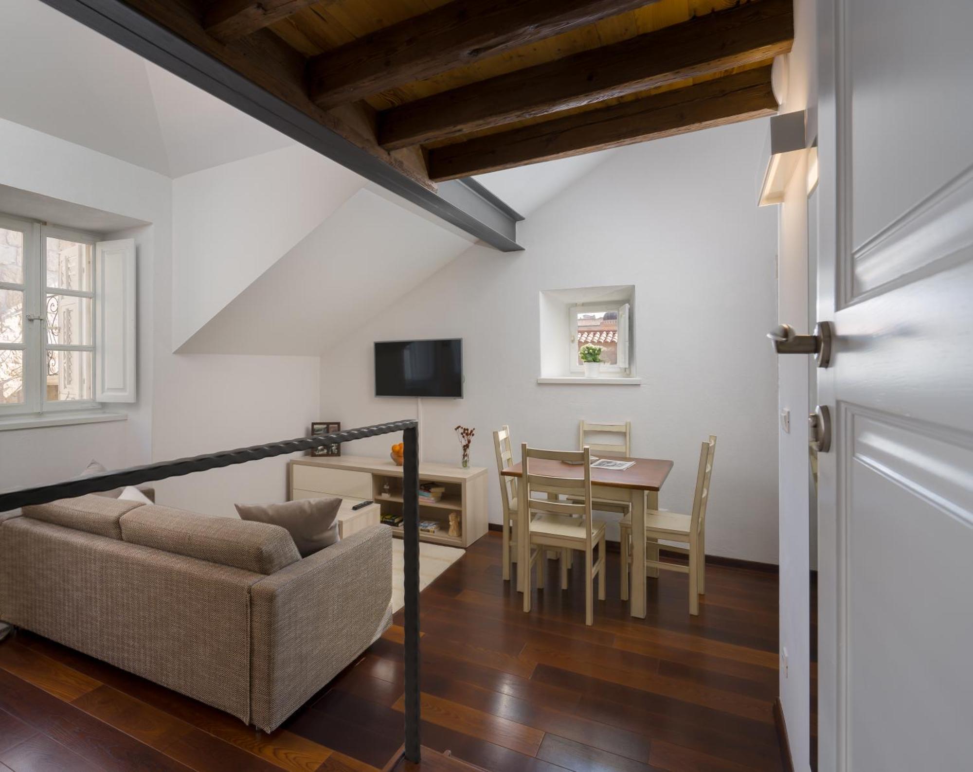 Nije Presa 3 Apartment